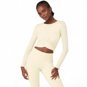 ALO Yoga French Vanilla Long Sleeve Crop Top Size XS